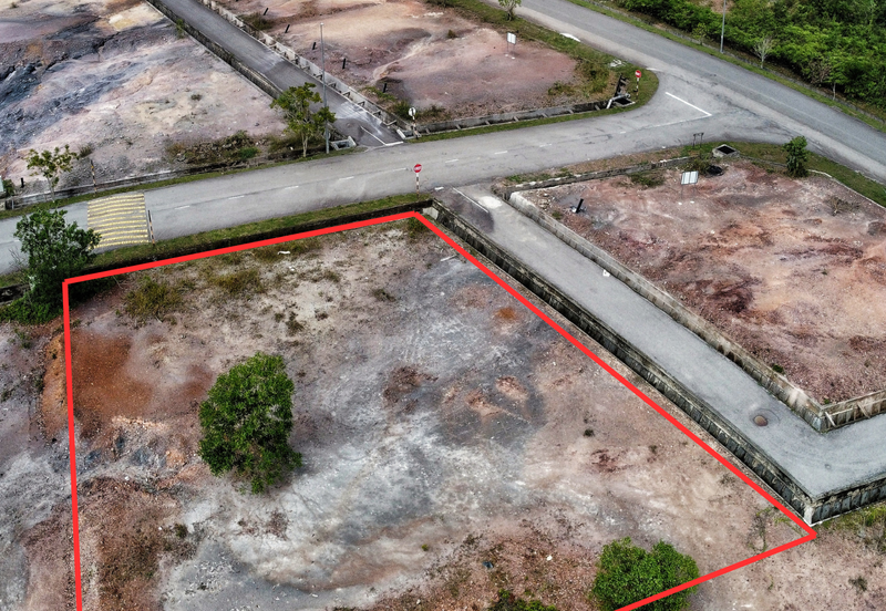 Corner Lot Banglo Taman Ambassador Village Durian Tunggal, Alor Gajah Melaka Untuk DiJual / Sale