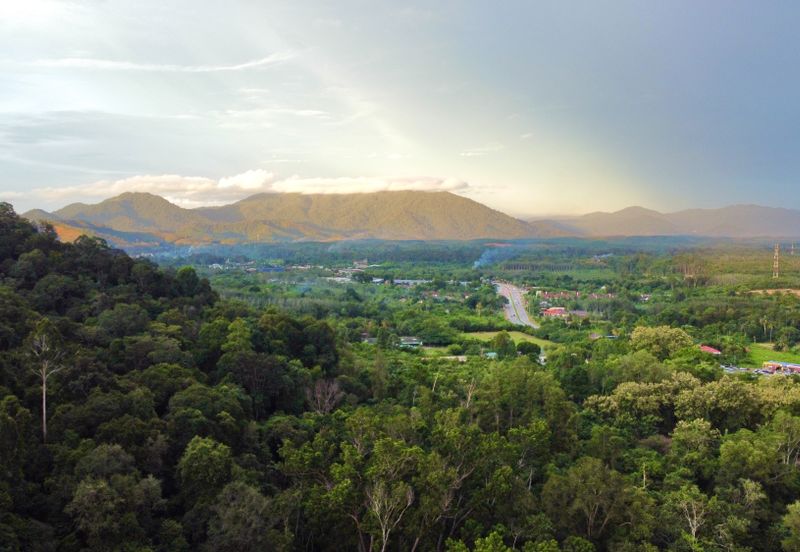 Batu 10 Jeniang, Tanah Dusun, Sebelah Main Road For Sale