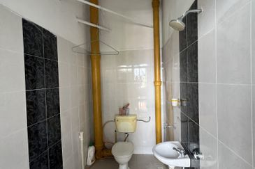 Tingkat Nusantara, Jelutong, Lokasi Strategik