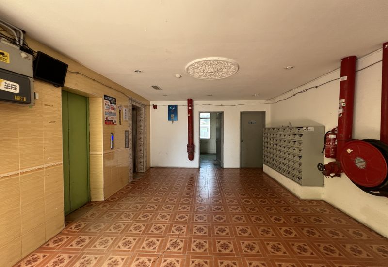 Tingkat Nusantara, Jelutong, Lokasi Strategik