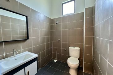 Semi D 1 Tingkat, 4 Bilik di Bedong