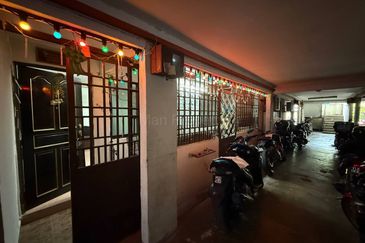 Flat Hamna, Ground Floor