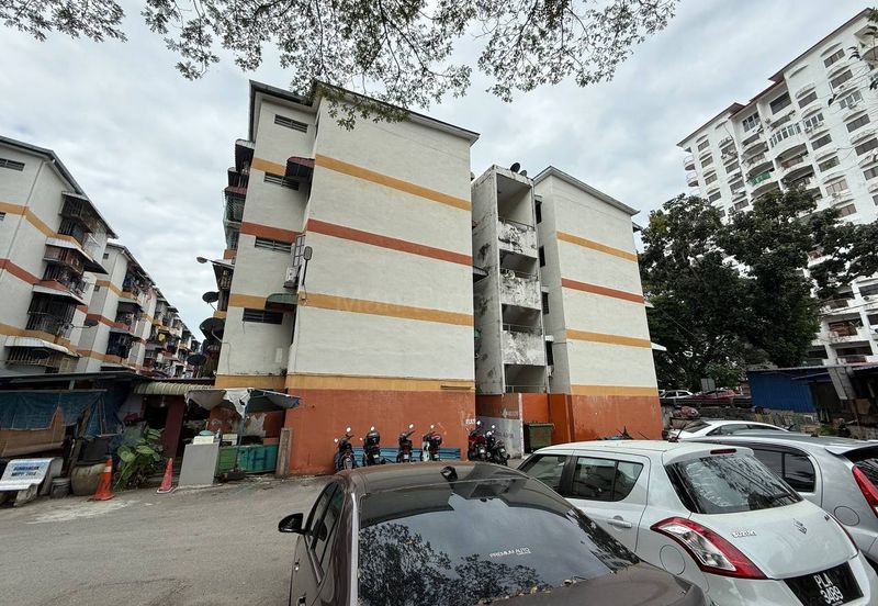 Flat Hamna, Ground Floor