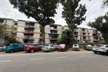 Flat Hamna, Ground Floor