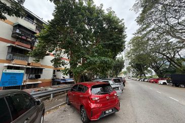 Flat Hamna, Ground Floor