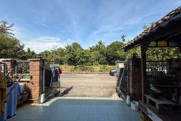 BANDAR LAGUNA MERBOK (TERES)