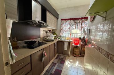 BANDAR LAGUNA MERBOK (TERES)