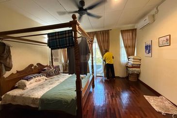 BANDAR LAGUNA MERBOK (TERES)