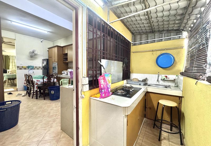 Seksyen 11, Kota Damansara