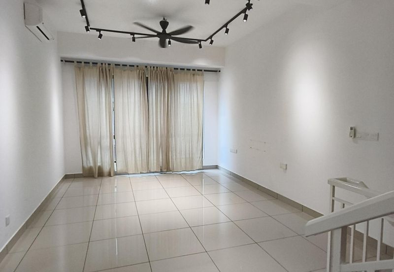 Ayden Townhouse Warisan Puteri