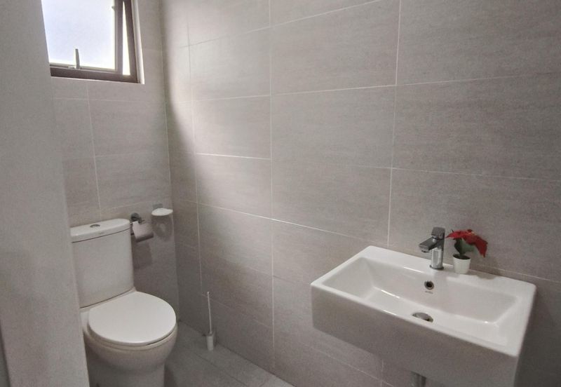 Ayden Townhouse Warisan Puteri