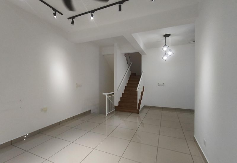 Ayden Townhouse Warisan Puteri