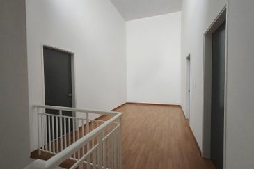 Ayden Townhouse Warisan Puteri