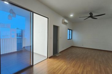 Ayden Townhouse Warisan Puteri