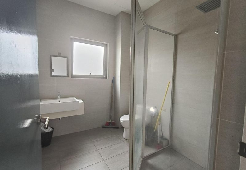 Ayden Townhouse Warisan Puteri