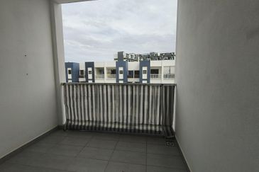 Ayden Townhouse Warisan Puteri