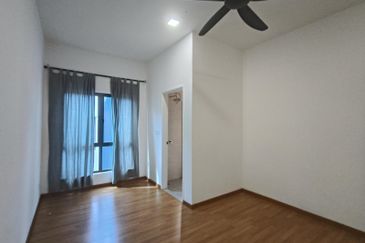 Ayden Townhouse Warisan Puteri