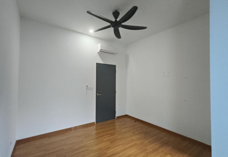 Ayden Townhouse Warisan Puteri