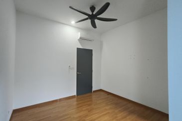 Ayden Townhouse Warisan Puteri