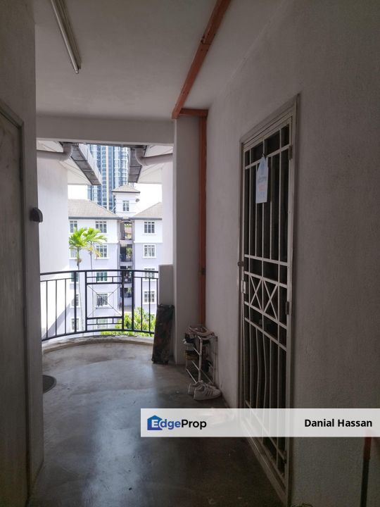 Corner Unit Below Market Value Freehold Sri Pinang Apartment Bandar Puteri Puchong, Selangor, Puchong