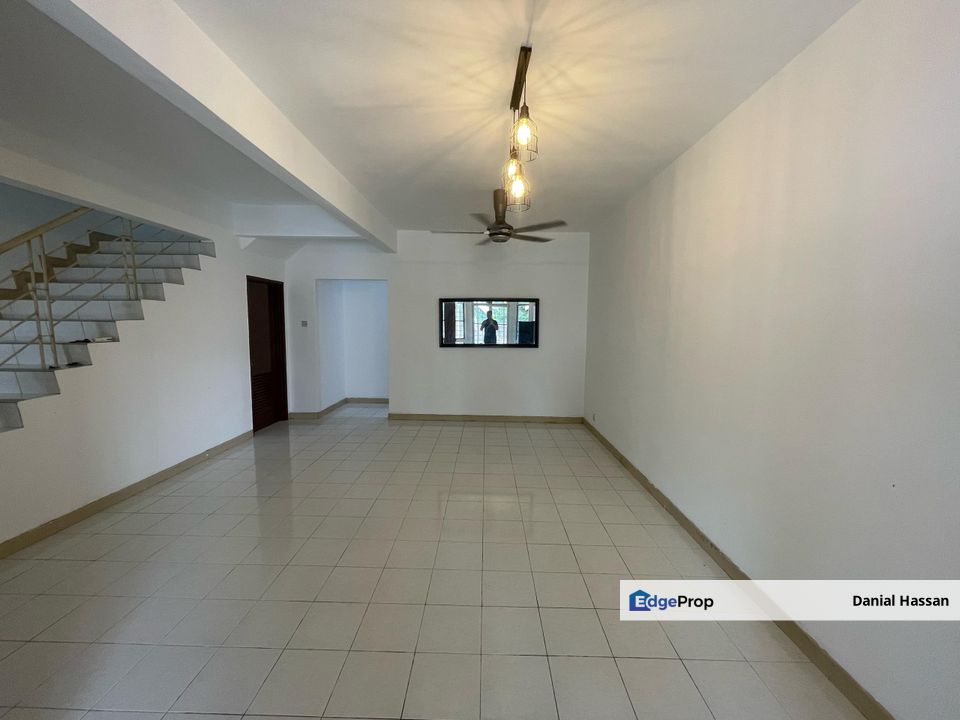 Renovated & Extended 2 Storey Terrace House Gated & Guarded Area Subang Impian Seksyen U10 Shah Alam, Selangor, Shah Alam