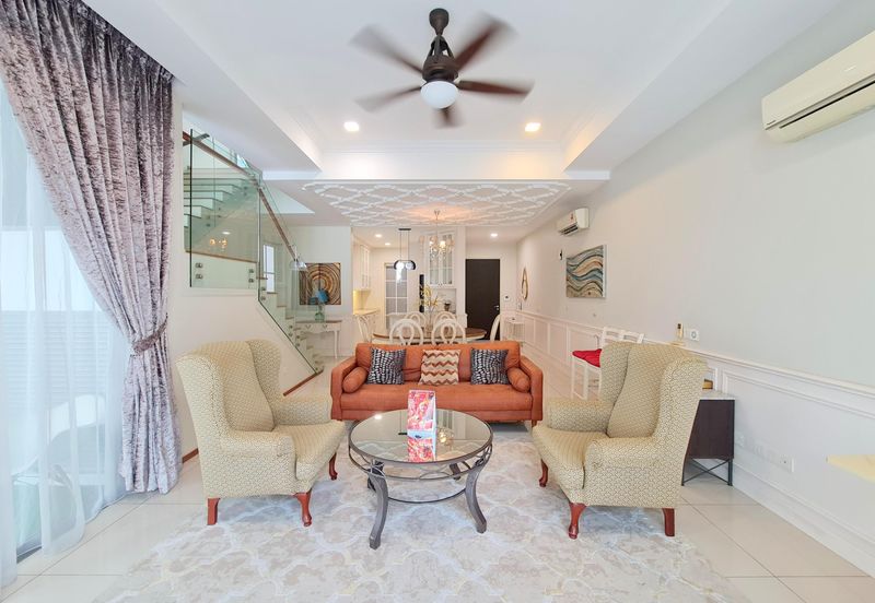 Symphony Hills Schumann