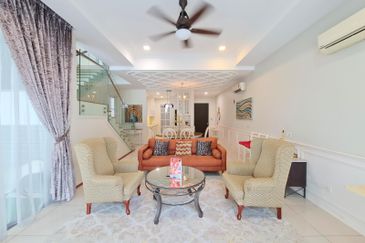 Symphony Hills Schumann