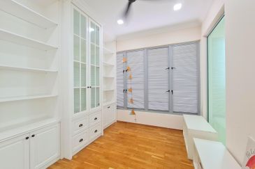 Symphony Hills Schumann