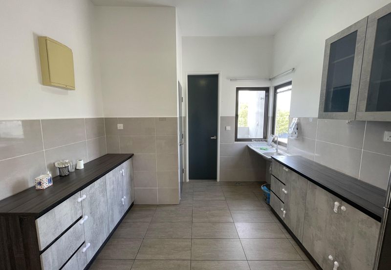 Ayden Townhouse Warisan Puteri