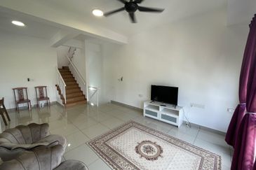 Ayden Townhouse Warisan Puteri