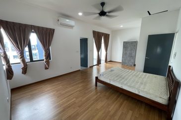 Ayden Townhouse Warisan Puteri