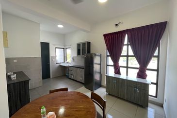 Ayden Townhouse Warisan Puteri