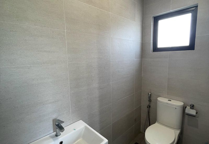 Ayden Townhouse Warisan Puteri