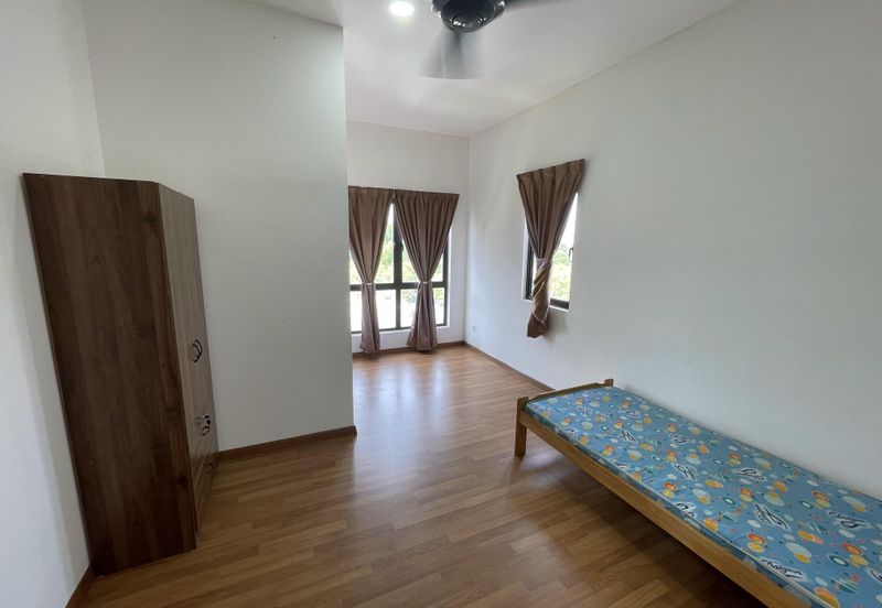 Ayden Townhouse Warisan Puteri