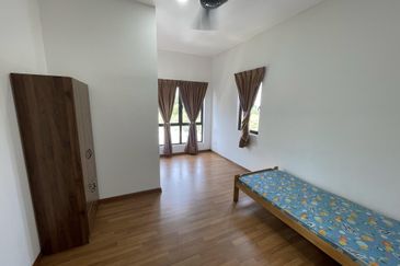 Ayden Townhouse Warisan Puteri