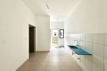 Setia Warisan Tropika (Belladonna)