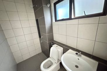 Setia Warisan Tropika (Belladonna)