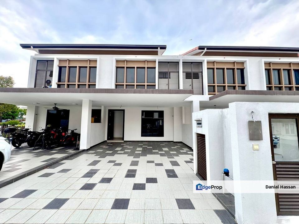 Beautiful Township Near KLIA 2 Storey Terrace House Setia Warisan Tropika Kota Warisan Sepang, Selangor, Sepang