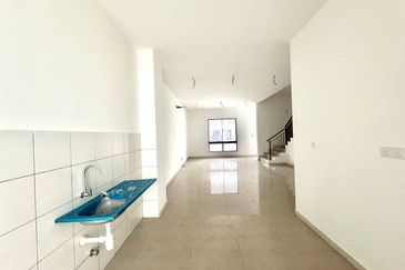 Setia Warisan Tropika (Belladonna)