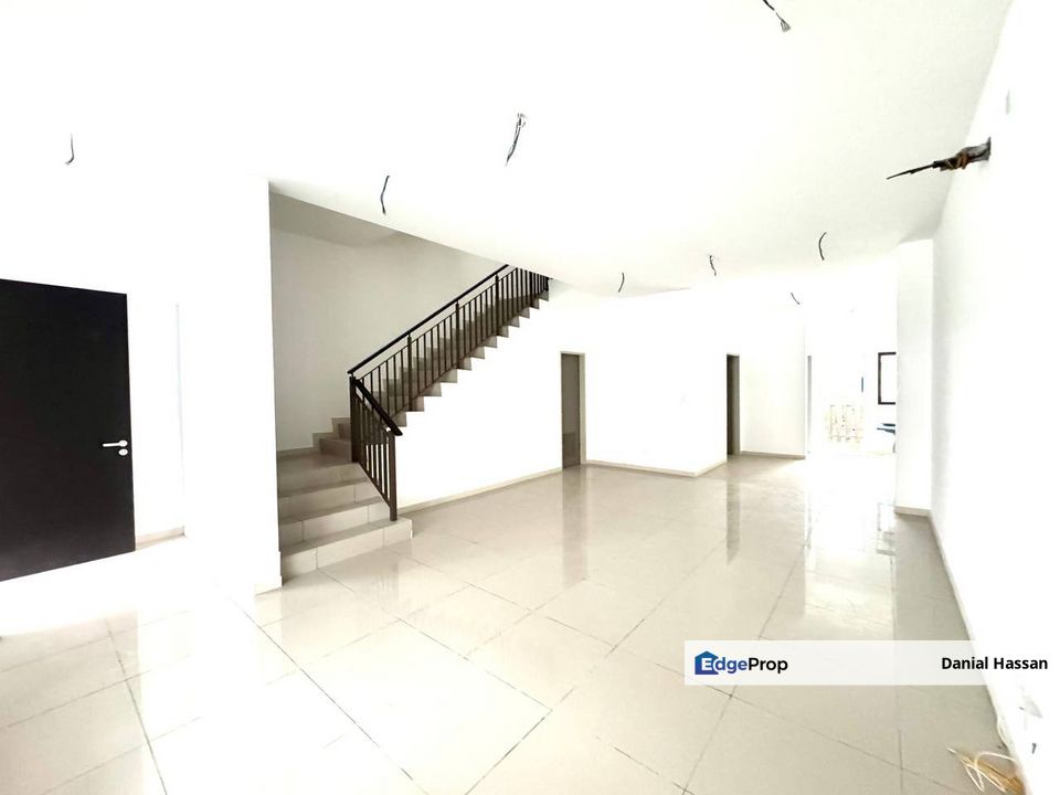 Beautiful Township Near KLIA 2 Storey Terrace House Setia Warisan Tropika Kota Warisan Sepang, Selangor, Sepang