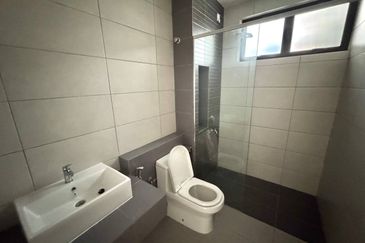 Setia Warisan Tropika (Belladonna)