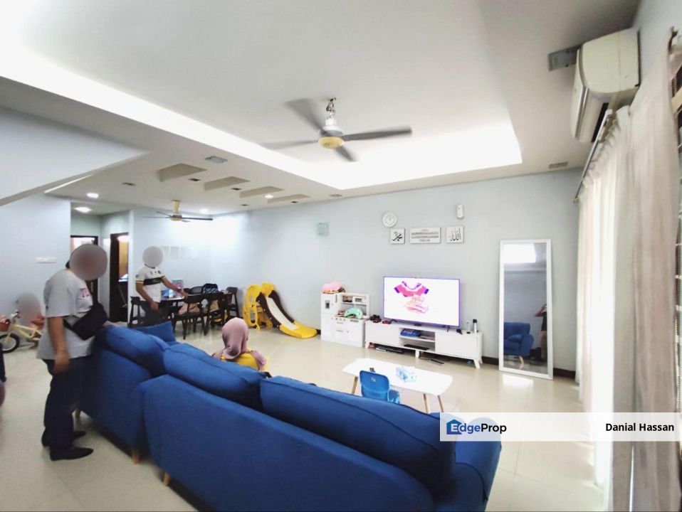 Gated & Guarded 2 Storey Terrace House Taman Kristal Dengkil Sepang, Selangor, Dengkil