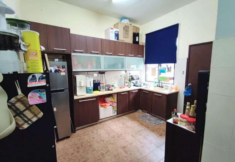 Taman Kristal, Dengkil