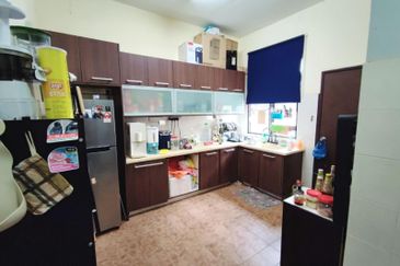 Taman Kristal, Dengkil