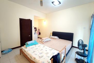 Taman Kristal, Dengkil