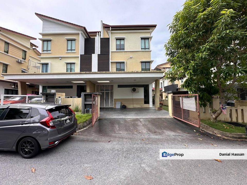 Near KTM UKM Renovated 3 Storey Semi-D House Taman Tropika 2 Bangi Kajang, Selangor, Kajang