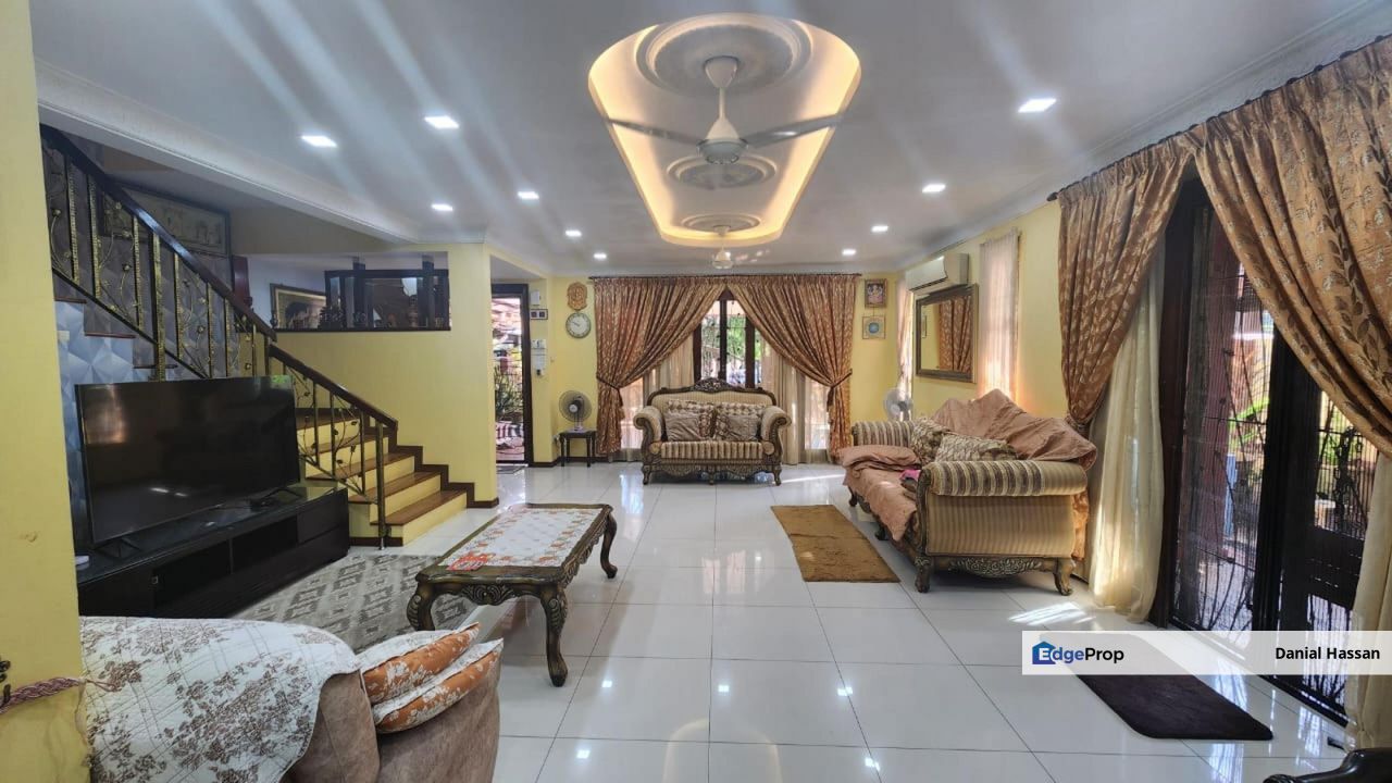 Facing Open End Lot Renovated 2 Storey Terrace House Cahaya SPK Seksyen U9 Shah Alam, Selangor, Shah Alam