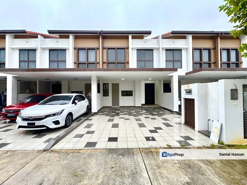 Nearby KLIA Renovated Partially Furnished Unit 2 Storey Terrace House Setia Warisan Tropika Kota Warisan Sepang, Selangor, Sepang