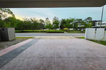 Dalia Residences @ Tropicana Aman