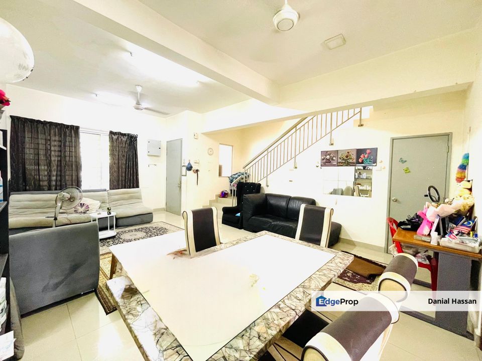 Near KLIA ERL 2 Storey Terrace House 96 Residences Greenwoods Salak Perdana Sepang, Selangor, Sepang